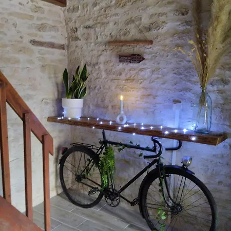 Le Petit Nid Du Marais Le Vanneau-Irleau